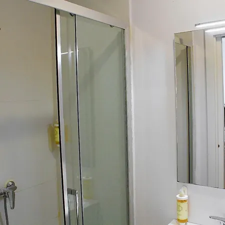 Do Corgo アパート